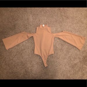 missguided cold shoulder split sleeve bodysuit